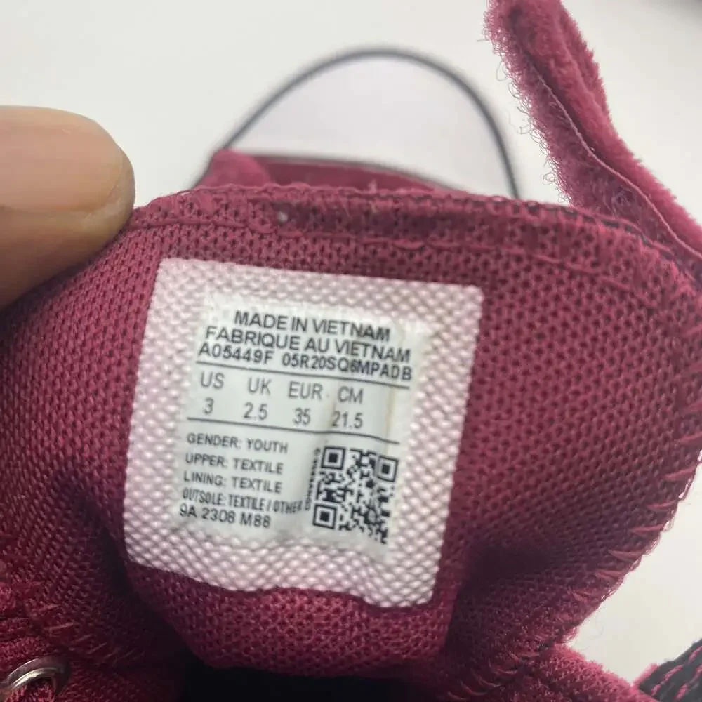 Converse Chuck Taylor Sneakers in Maroon Faux Suede, Size 3 US for Youth